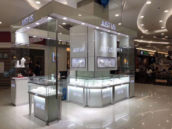 玻璃珠寶展柜設(shè)計(jì),鴻鈦珠寶展柜廠家 玻璃珠寶展柜設(shè)計(jì),鴻鈦珠寶展柜廠家