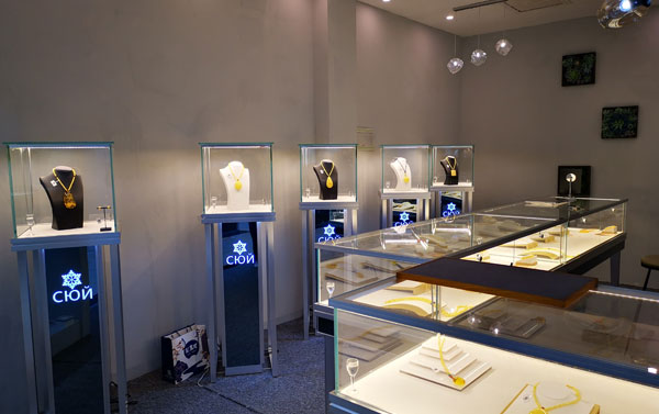 博物館玻璃展柜選擇哪家廠家定制更靠譜？