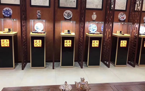 珠寶柜臺(tái)展示柜廠家哪些服務(wù)質(zhì)量比較好？