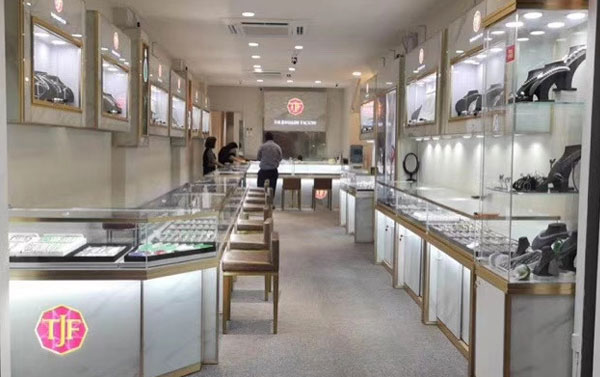 珠寶展柜定制主要有哪些特色優(yōu)勢？